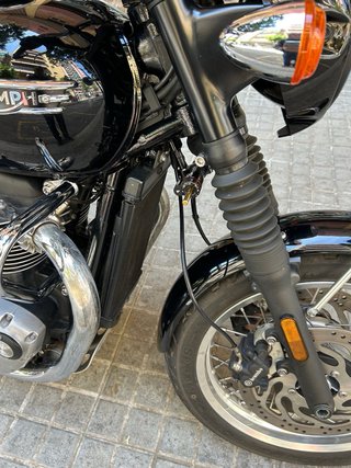 Triumph Bonneville T120 Black Moto