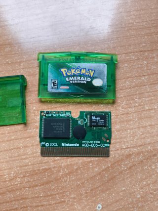Pokémon Esmeralda GBA