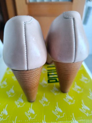 Zapatos de piel ASHU Talla 37 Tacón Alto Beige