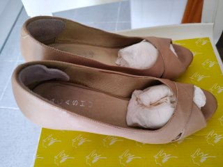 Zapatos de piel ASHU Talla 37 Tacón Alto Beige