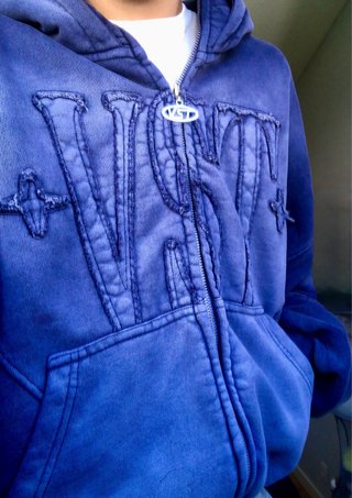 Sudadera impecable solo dos usos