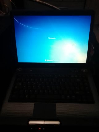 Ordenador Toshiba Negro/Plateado se vende portátil