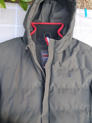Chaquetón plumas con capucha