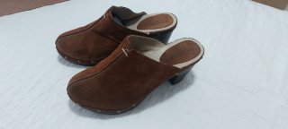 Zuecos de piel ZENDRA marrones