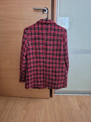 Americana cuadros rojo y negro Stradivarius Talla