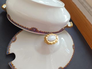 Limoges Lanternier Sopera y Legumbrera