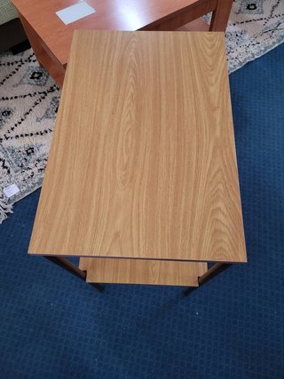 MESA AUXILIAR METÁLICA