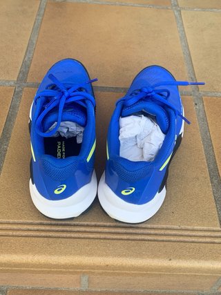 Deportivas ASICS azules y blancas