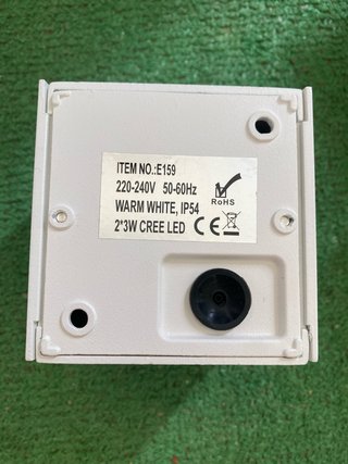 Lámpara de pared LED blanca