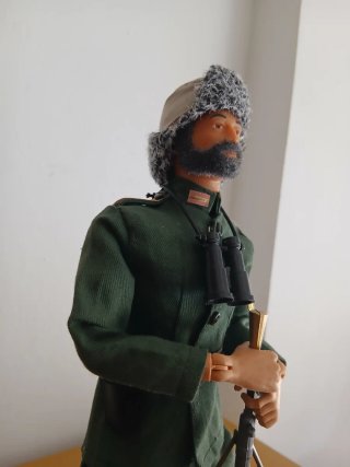 Geyperman Soldado Ruso Barba Canoso