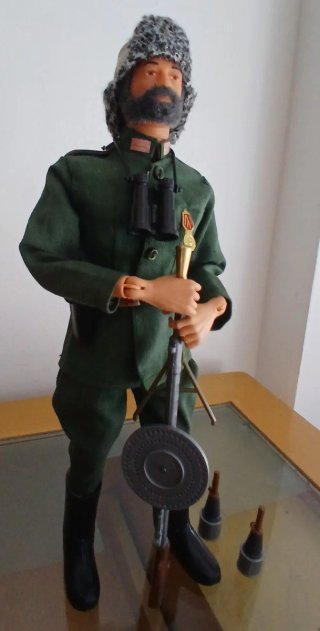 Geyperman Soldado Ruso Barba Canoso