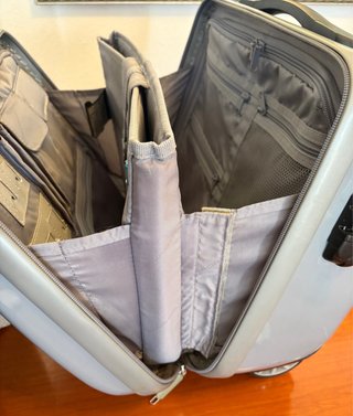 Maletín trolley Piquadro cabina gris