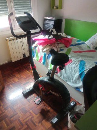 Bicicleta Estática Eléctrica Reebok