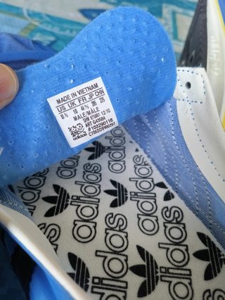 Adidas SL 72 Talla 44 Azul y Negras