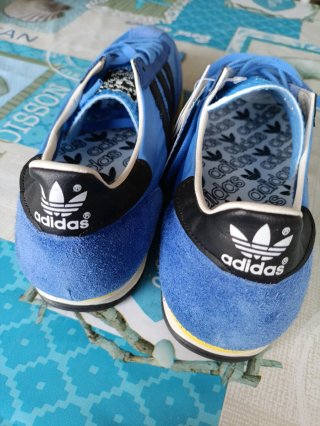 Adidas SL 72 Talla 44 Azul y Negras