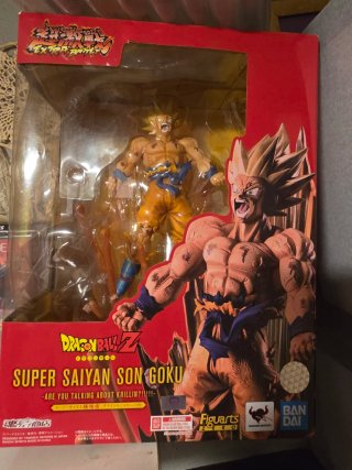 Figura Dragon Ball Z Super Saiyan Son Goku