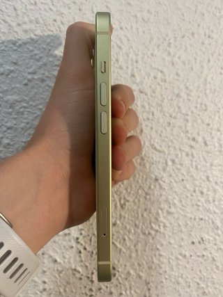iPhone 15 128GB Amarillo