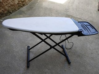 Tabla de planchar termoeléctrica