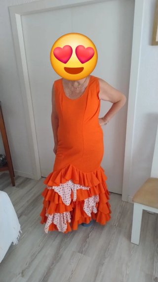 Traje de flamenca naranja con volantes Talla 42/44