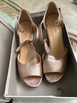 Zapatos Irene Laya Negros y Plateados