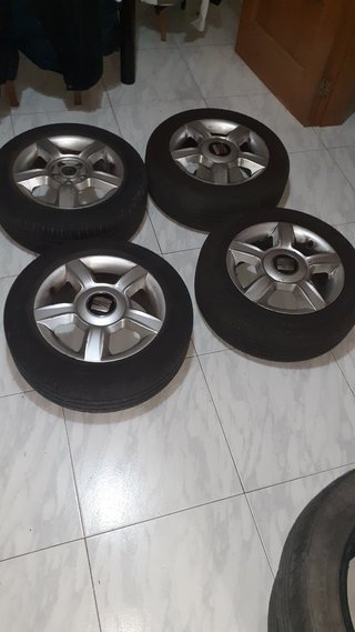 Llanta 185/60 R14 82H