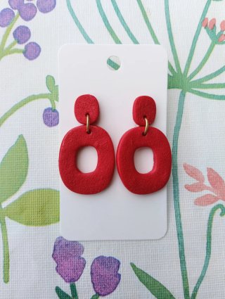 Pendientes arcilla polimérica rojos
