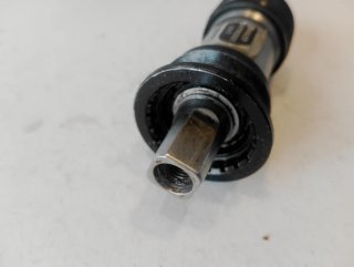 Eje Pedalier Shimano BB-UN71