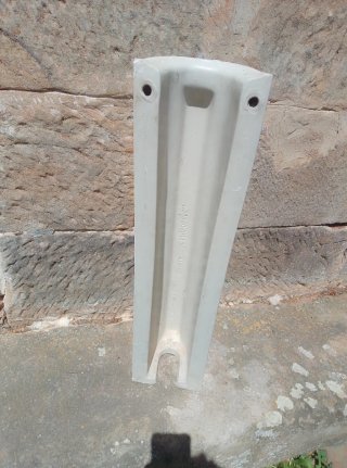 Pie de lavabo de porcelana blanca