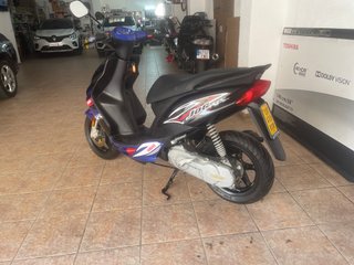 Yamaha JOG RR Scooter Automática
