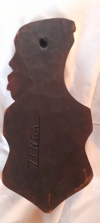 Coppia sculture legno uomo donna