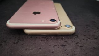 2 iPhone 7 per parti