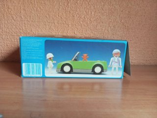 586. Playmobil coche utilitario verde 3211