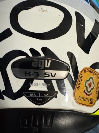 Casco AGV Amarillo con Diseño Divertido