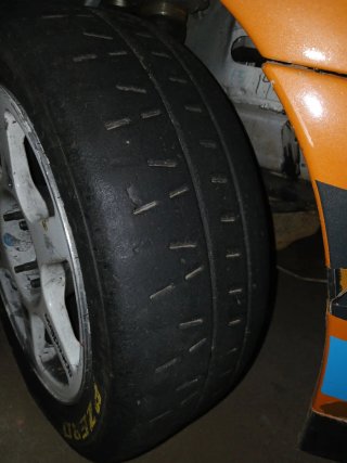 Llanta Pirelli RK7 15
