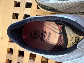 Zapatillas Munich grises y blancas talla 46