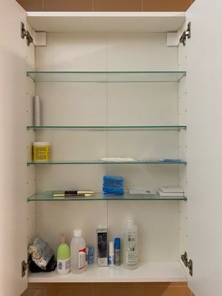 Armario de lavabo blanco