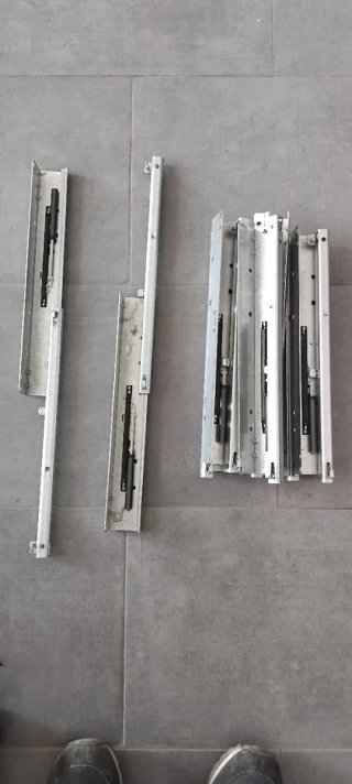 Bisagras para muebles metálicas