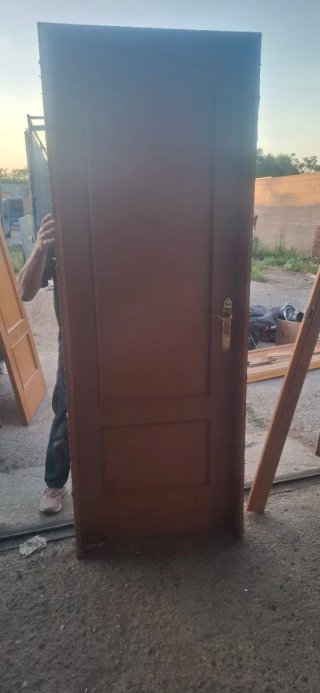 Puerta de madera interior