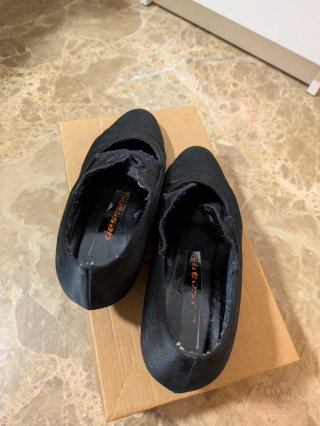 Zapatos negros para valenciana