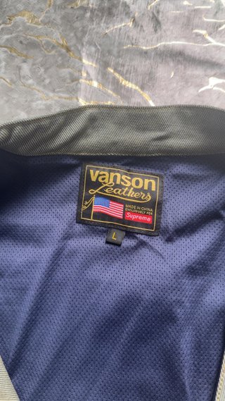 Chaqueta Supreme x Vanson