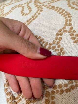 Cinturón Piel Hugo Boss Negro rojo elegante 80