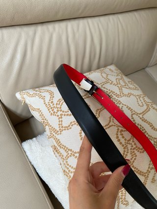 Cinturón Piel Hugo Boss Negro rojo elegante 80