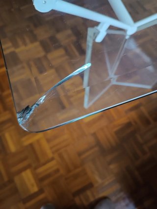 Mesa de comedor de cristal
