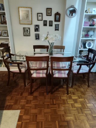 Mesa de comedor de cristal