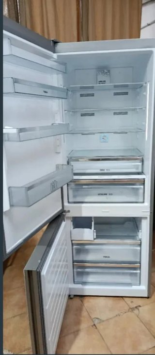 Nevera teka cristal