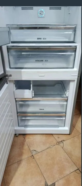 Nevera teka cristal