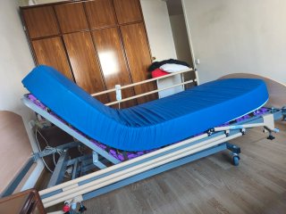 Cama articulada eléctrica