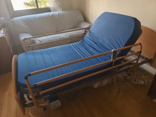 Cama articulada eléctrica