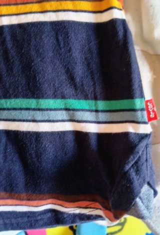 Camiseta Levi's Talla 16/176cm Rayas Retro. Ganga