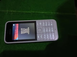 Nokia 220 Blanco y Negro